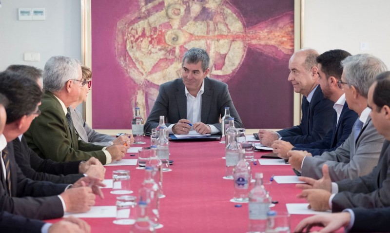 Canarias destina 715 millones del presupuesto de 2018  a obras p�blicas 