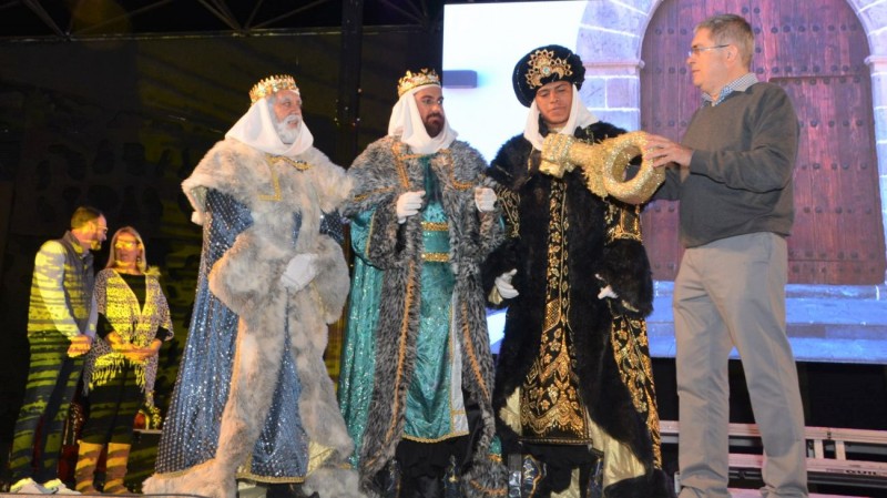 Miles de personas aclaman a los Reyes Magos en Maspalomas  