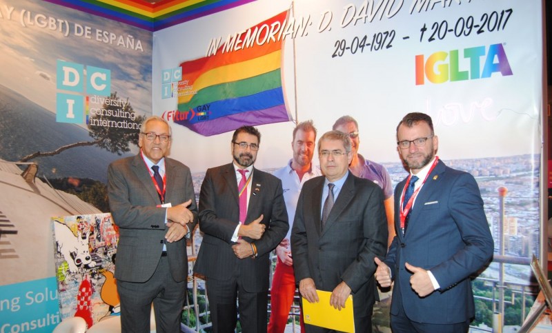 El Gay Pride Maspalomas recibe en Fitur, honores de gran fiesta de igualdad 
