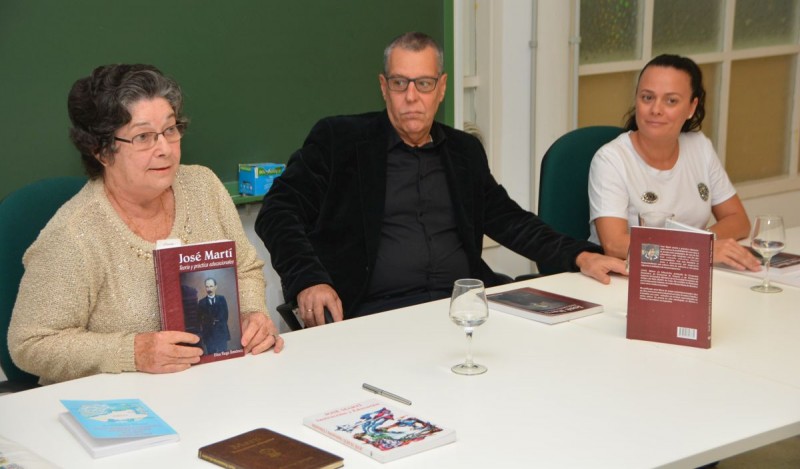 Elsa Vega publica un nuevo libro sobre el pensamiento de Jos� Mart�