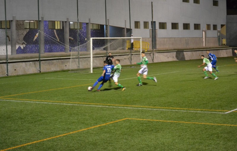 El San Fernando vence 4 � 2 al Estrella tras remontar el tanto inicial de Chata