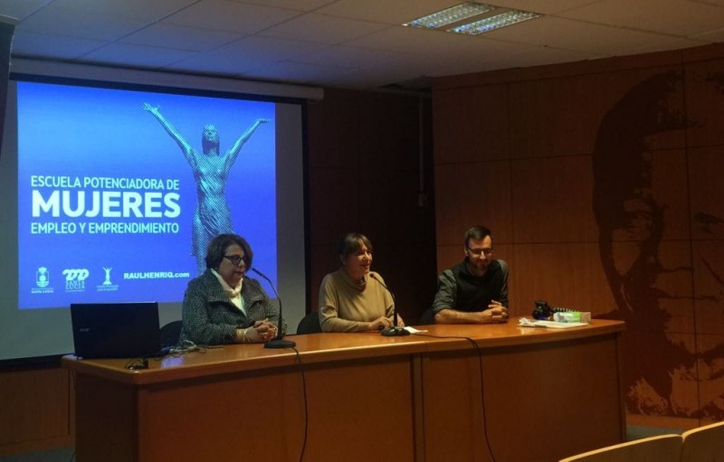 En Santa Luc�a 20 mujeres participa en la II Escuela Potenciadora para su inserci�n sociolaboral