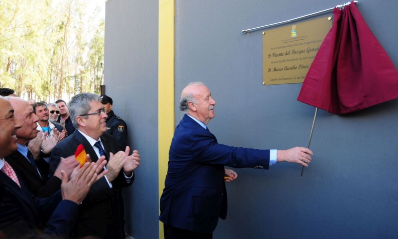 Vicente Del Bosque inaugura la Ciudad Deportiva que lleva su nombre en Castillo del Romeral 
