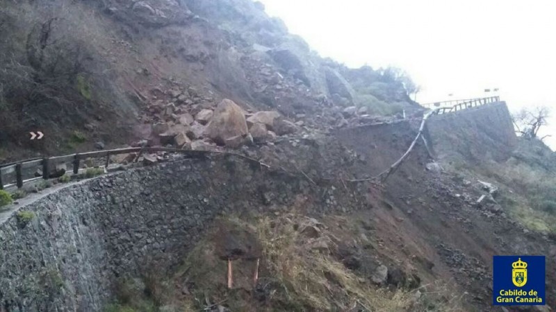 Cortada la carretera de Tejeda a Artenara por desprendimientos