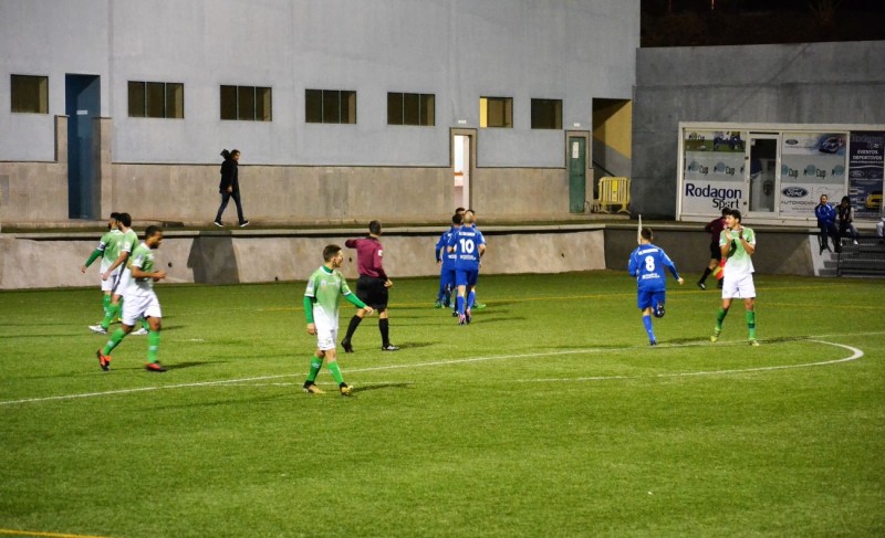 El San Fernando encaden� su cuarta victoria consecutiva al doblegar al Uni�n G��mar 1 - 2