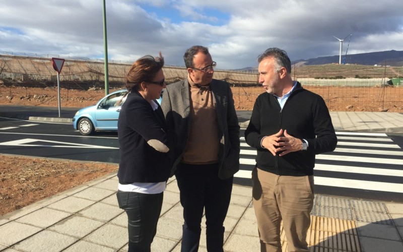 Los nuevos carriles de la circunvalaci�n en Los Llanos mejoran el tr�fico y la seguridad 