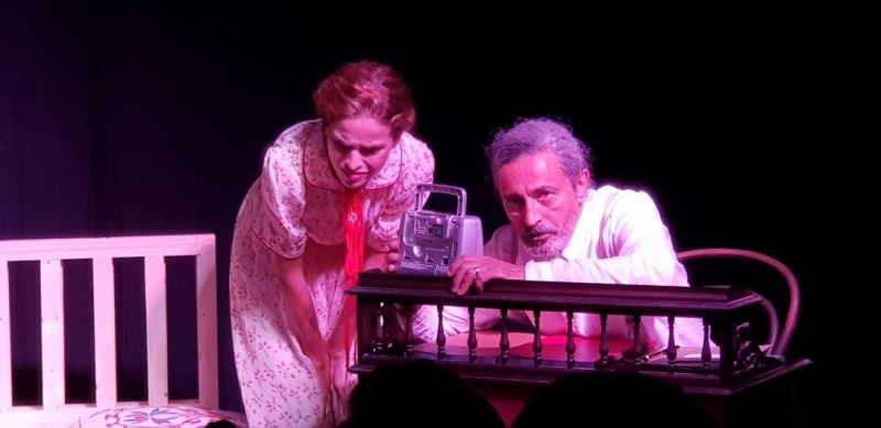 El Tablero estrena el drama teatral �Ri��n de cerdo para el desconsuelo�
