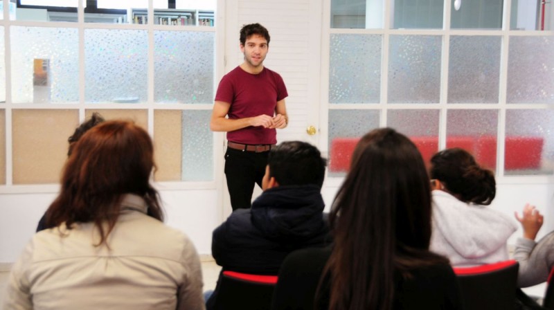 La Biblioteca de Maspalomas ofrece cultura oral a j�venes y adultos en riesgo de exclusi�n