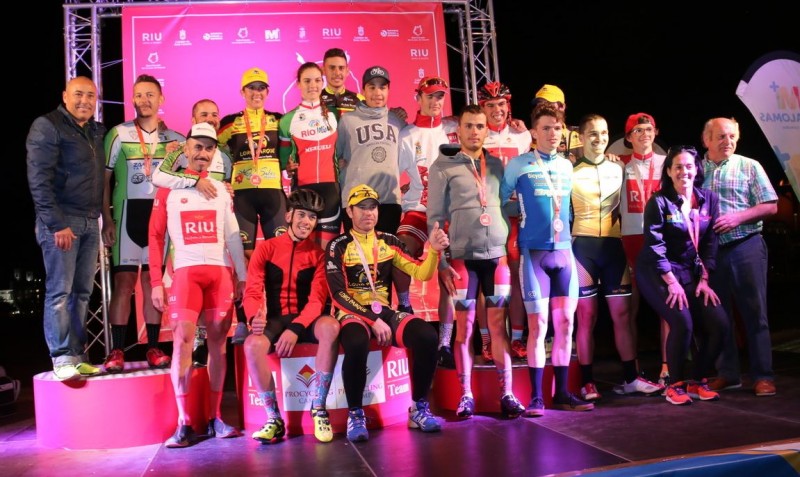 Daniel de la Fe y Katy Sierra se coronan en el Crit�rium Nocturno, de la I EPIC Gran Canaria 