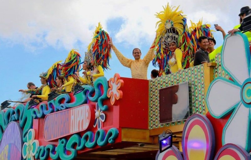 La Carroza Anunciadora del Carnaval de Maspalomas invita a participar en su recorrido