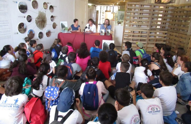 Escolares de Santa Luc�a viven las aventuras de �El lagarto de la Fortaleza� 