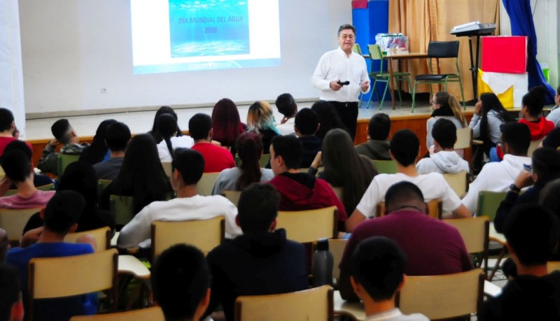 El edil de Pol�ticas Ambientales ofrece una conferencia al alumnado del IES T�mara
