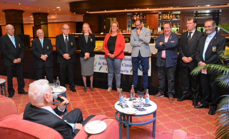 San Bartolom� acoge el I Concurso de Cocteler�a de Gin-Tonic 