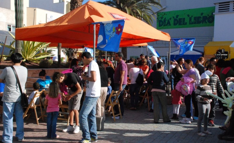 Santa Luc�a celebra el D�a del Libro con Teatro, m�sica y talleres culturales 