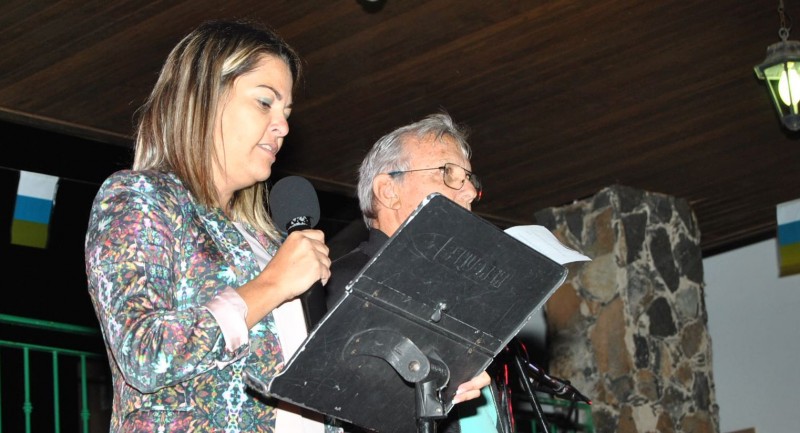 Araceli Armas pregona en Ayagaures sus recuerdos de las fiestas