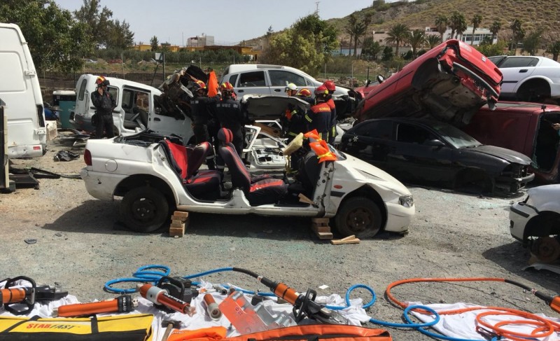 Bomberos de Maspalomas y militares de la UME intercambian conocimientos