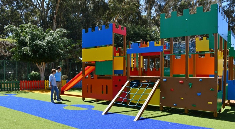 Mog�n finaliza la rehabilitaci�n de 14 parques infantiles 