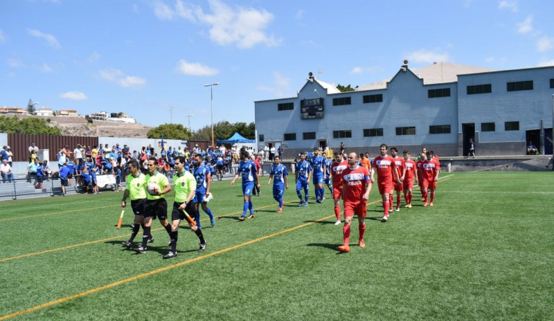 El San Fernando vence 3-1 al Marino y se lleva ventaja a Asturias 