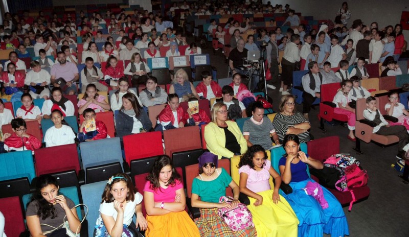 Encuentro Escolar de Teatro Costumbrista en torno a Pancho Guerra en Tirajana   