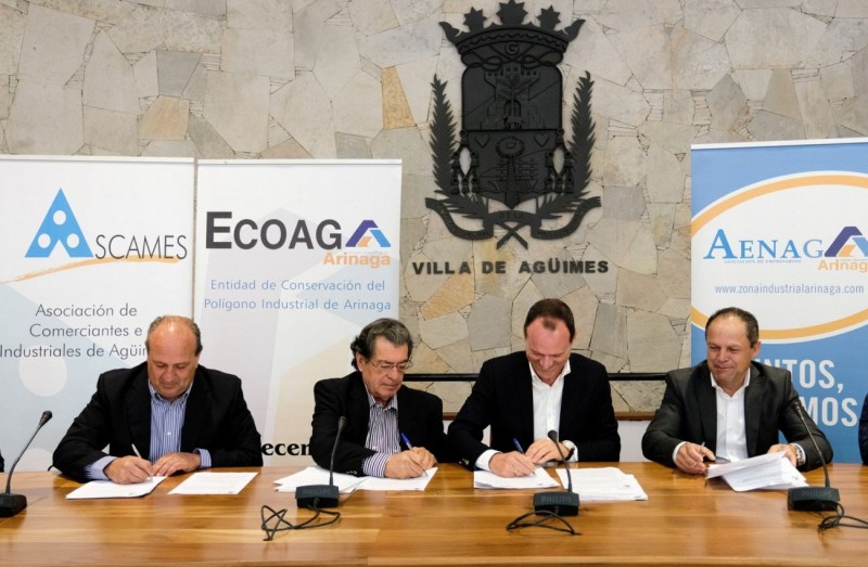 Ag�imes y empresarios renuevan sus acuaerdo por el empleo