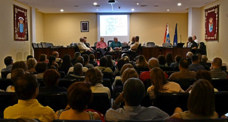 Mog�n homenajea al maestro Miguel Torres