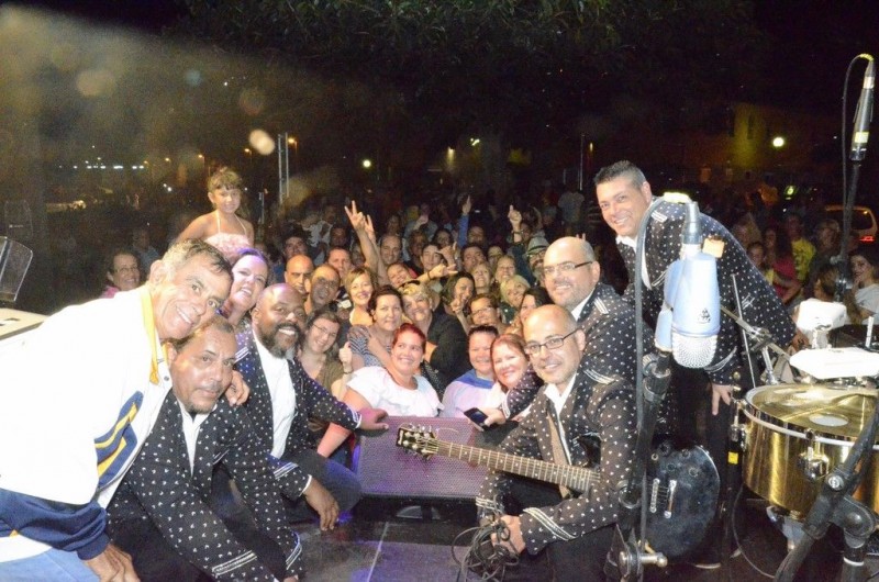 San Juan ilumina el mar  de la Bah�a de El Pajar