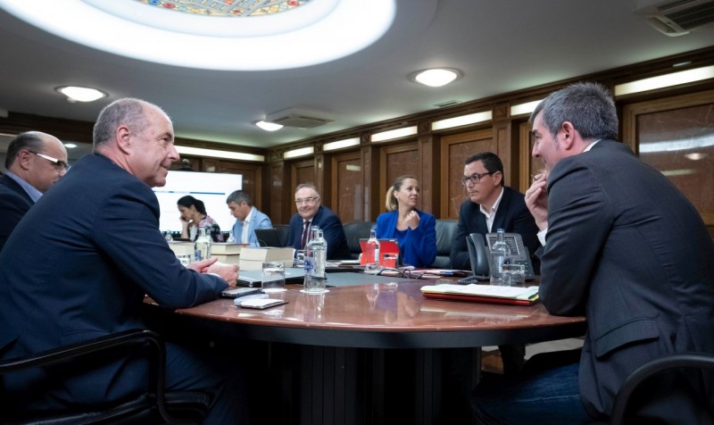 Canarias asegura la financiaci�n de la atenci�n a los dependientes 