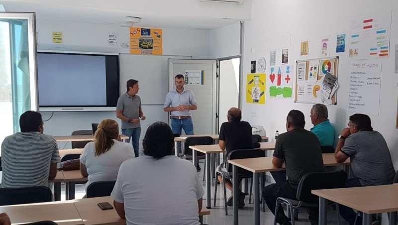 Tirajana forma a sus ganaderos en el uso veterinario de medicamentos