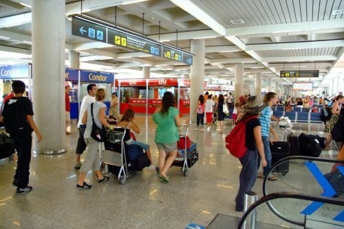 Los aeropuertos canarios registran en junio m�s de 3,4 millones pasajeros