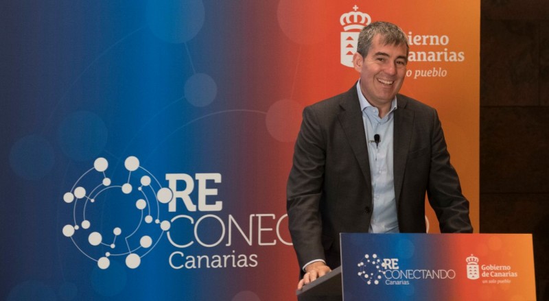 Fernando Clavijo presenta �Reconectando Canarias� 