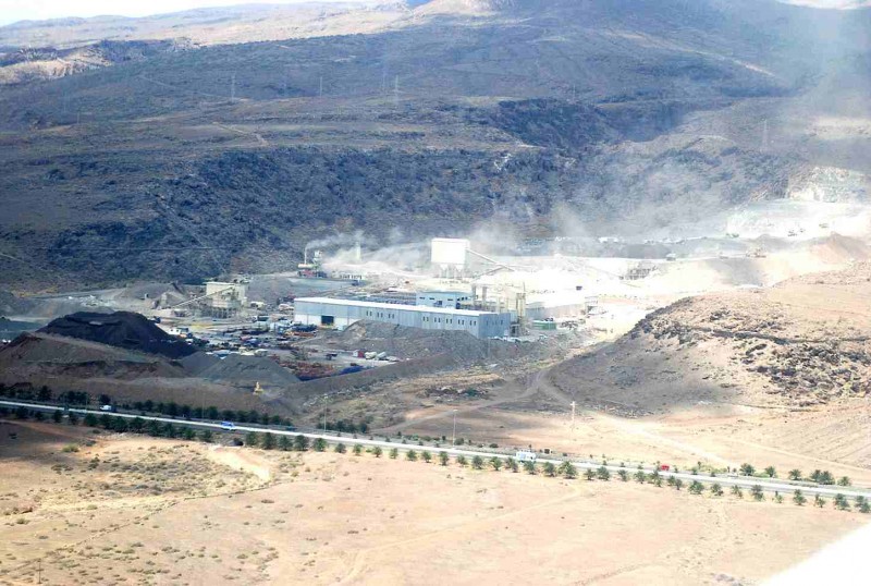 Vecinos de Castillo piden el cierre de las machacadoras del barranco