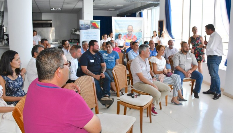 Mog�n celebra un encuentro de profesionales para posicionar el at�n del municipio