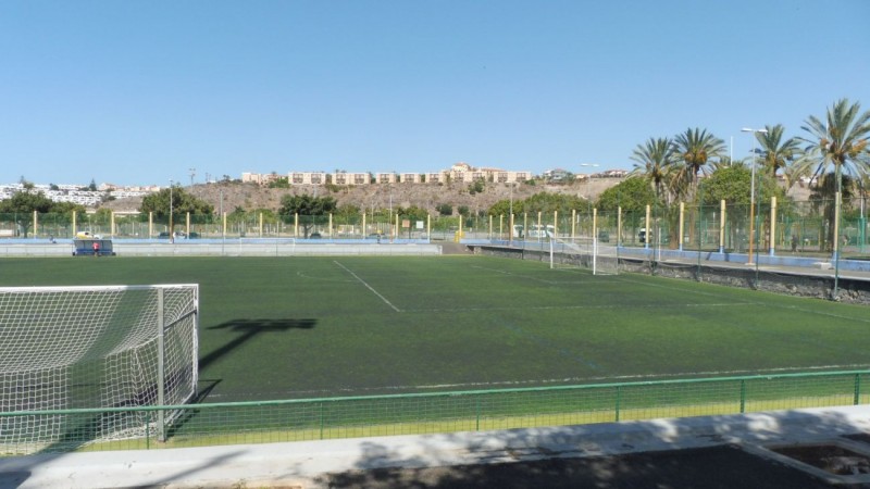Maspalomas renueva el c�sped de los campos 2 y 3 de la Ciudad Deportiva