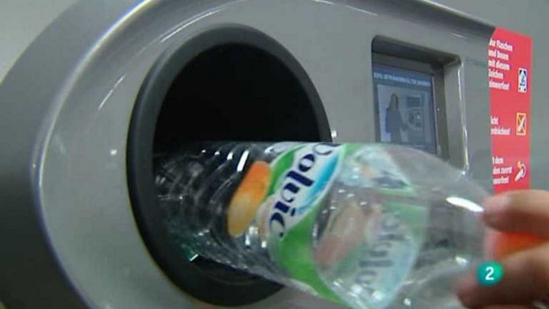 NC exige adoptar medidas que impulsen la devoluci�n y reciclaje de botellas de pl�stico
