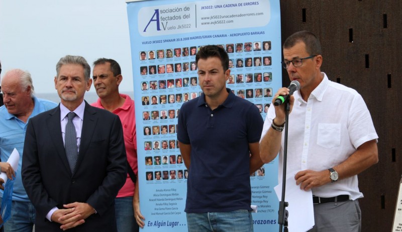Gran Canaria homenajea a las v�ctimas del vuelo JK5022 en el X aniversario