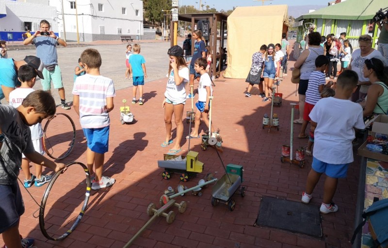 Los talleres de reciclaje, abren las VI Jornadas de Litoral y Medioambiente de Pozo