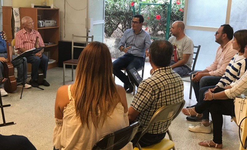 Pablo Rodr�guez destaca a la Agrupaci�n Folkl�rica Roque Nublo como �referencia cultural de Gran Canaria�