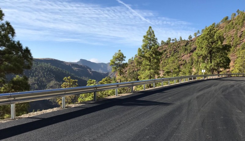 El Cabildo reabre la v�a que une Ayacata con Mog�n 