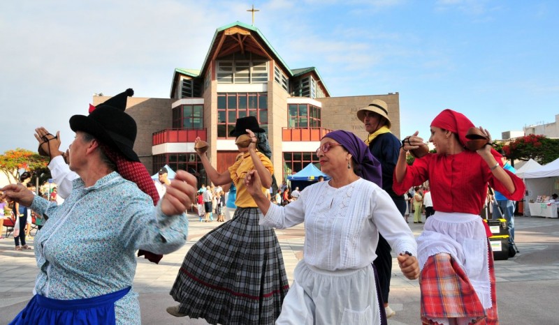 La Plaza de El Tablero acoge el I Encuentro de Bailadores Tradicionales