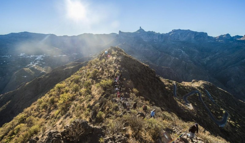 El Cabildo celebra una visita para contemplar desde el Roque Bentayga el equinoccio de oto�o  