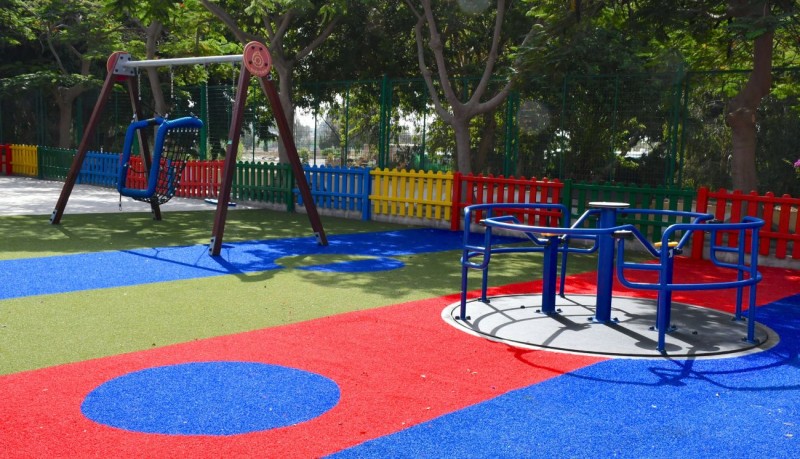 Mog�n rehabilita y reforma 14 parques infantiles
