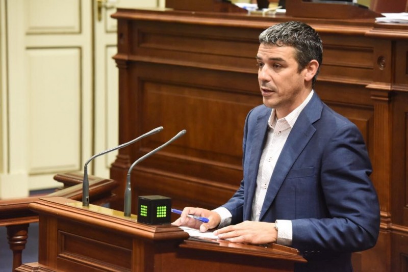 Narvay Quintero reclama al Estado una cuota digna de at�n blanco para la flota canaria 