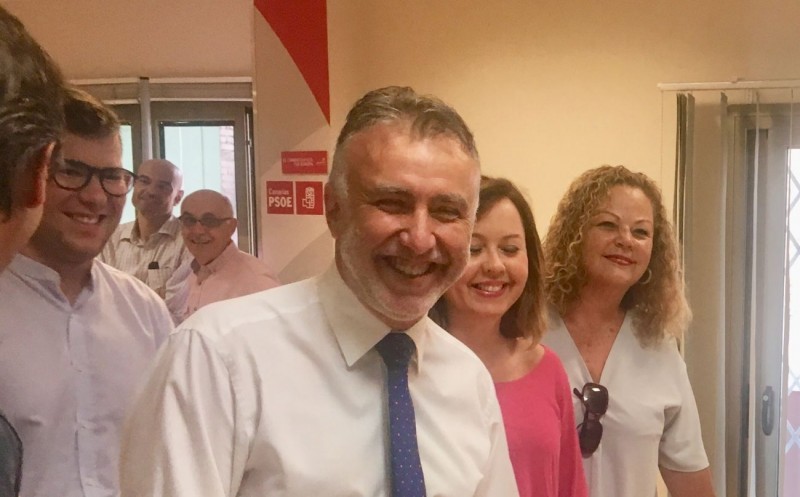 El PSOE proclama a �ngel V�ctor Torres candidato a la presidencia del Gobierno de Canarias