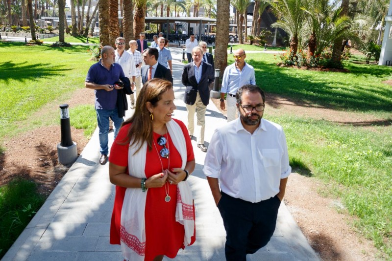 El FEHT celebra su Junta Directiva en el renovado Hotel RIU Oasis Maspalomas