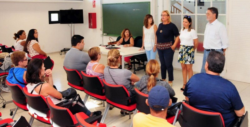 Tirajana inicia los programas �Mujer Activa` y �Unidades Familiares sin Recursos`