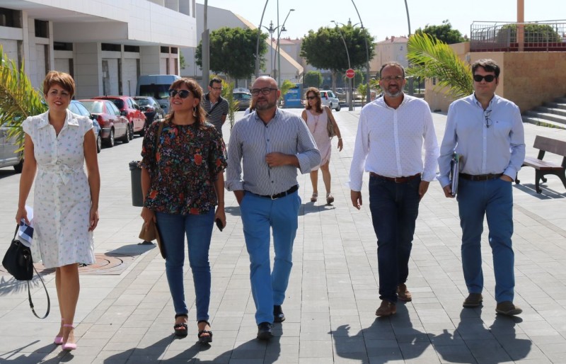 El Cabildo destina un mill�n para  modernizar la zona comercial de Vecindario 