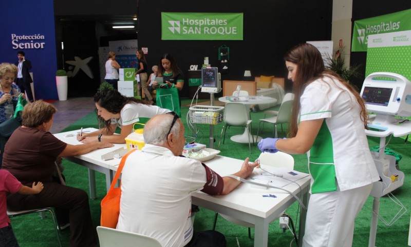 Hospitales San Roque y Residencia Queen Victoria participan en el Encuentro Senior 