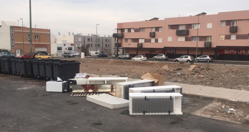 San Bartolom� de Tirajana invita a un comportamiento c�vico para mantener limpio el municipio 