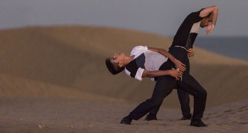 Bailarines y core�grafos canarios se lucen en las Dunas de Maspalomas en 23MASDANZA