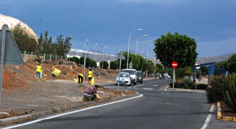 Santa Luc�a mejora las zonas verdes del municipio 